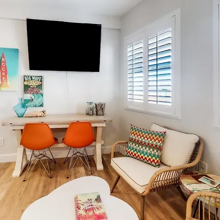 Sea Rocket 8 Hotel